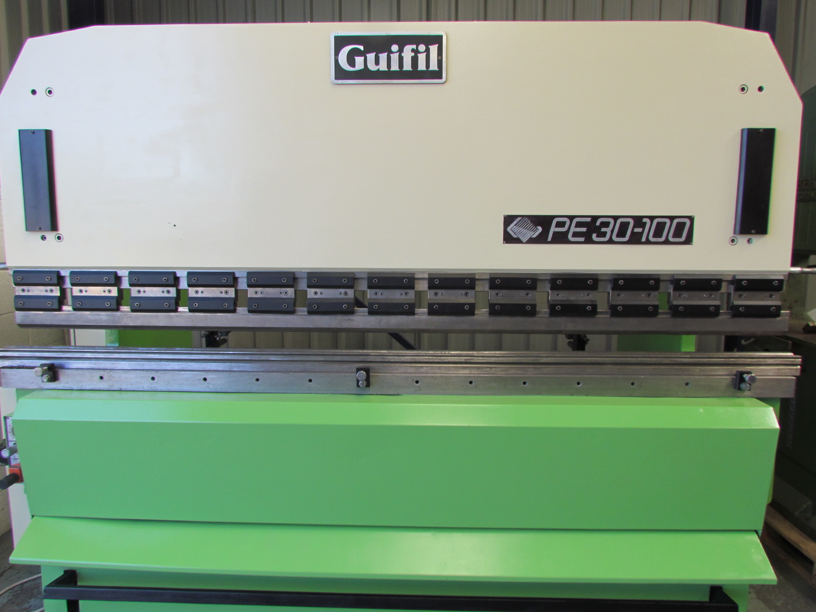 GUIFIL 100 TON UPSTROKING HYDRAULIC PRESS BRAKE Wilson