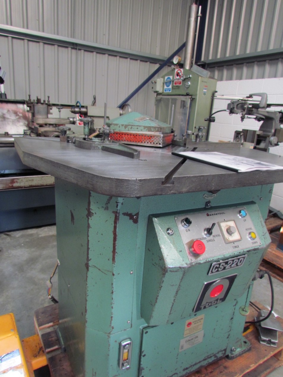 AMADA CS 220 HYDRAULIC CORNER NOTCHER Wilson MachineryWilson Machinery